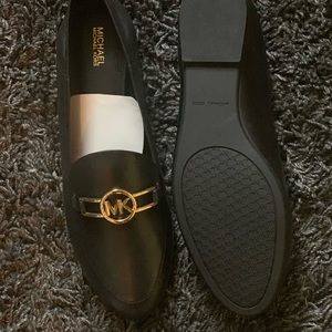 Michael kors flats size 11